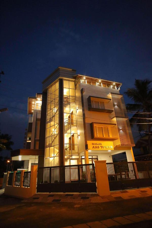 Kira Palace Residency Hotel Ernakulam Exterior foto
