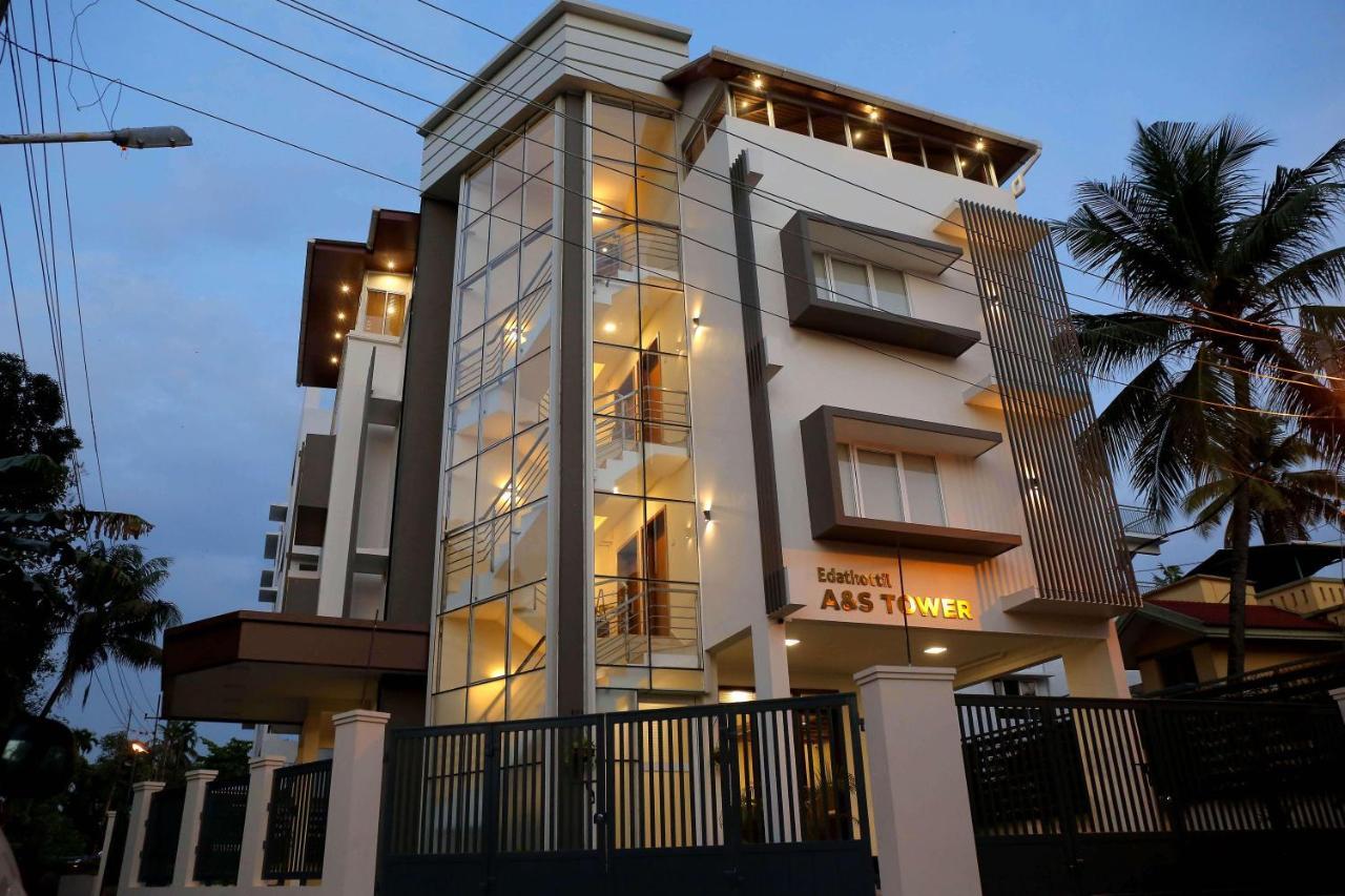 Kira Palace Residency Hotel Ernakulam Exterior foto